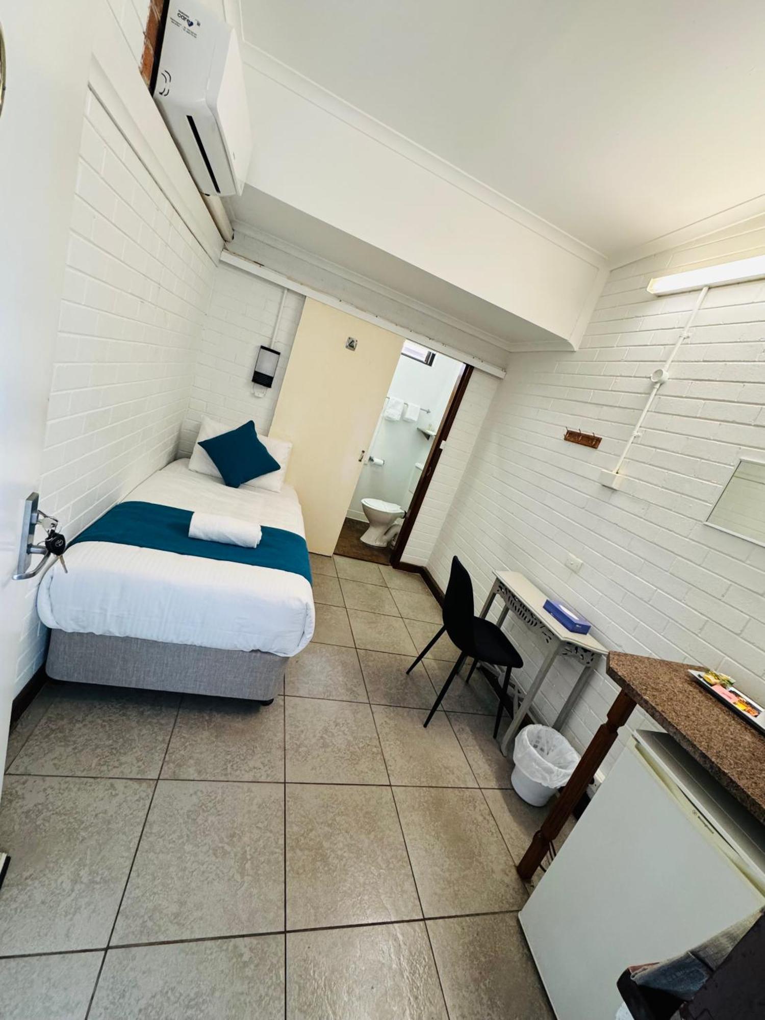 A Railway Lodge Тари Номер фото