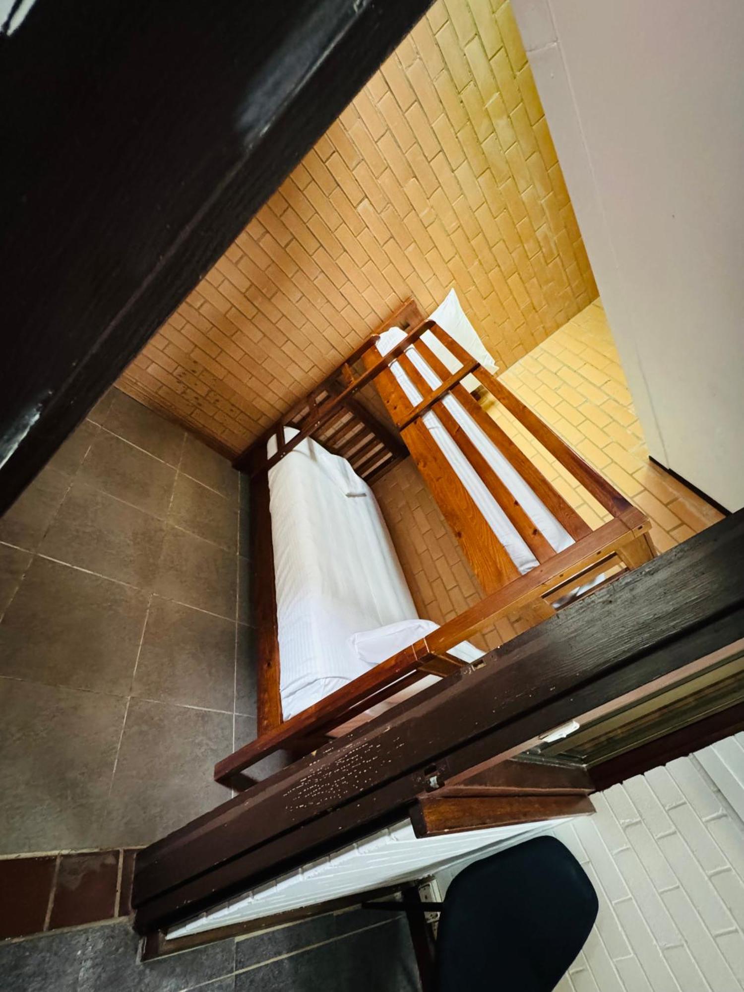 A Railway Lodge Тари Номер фото